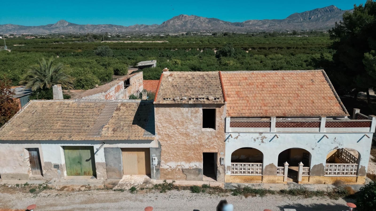 Terraced Villa for sale in Albatera - € 36,000 (Ref: 8999391)