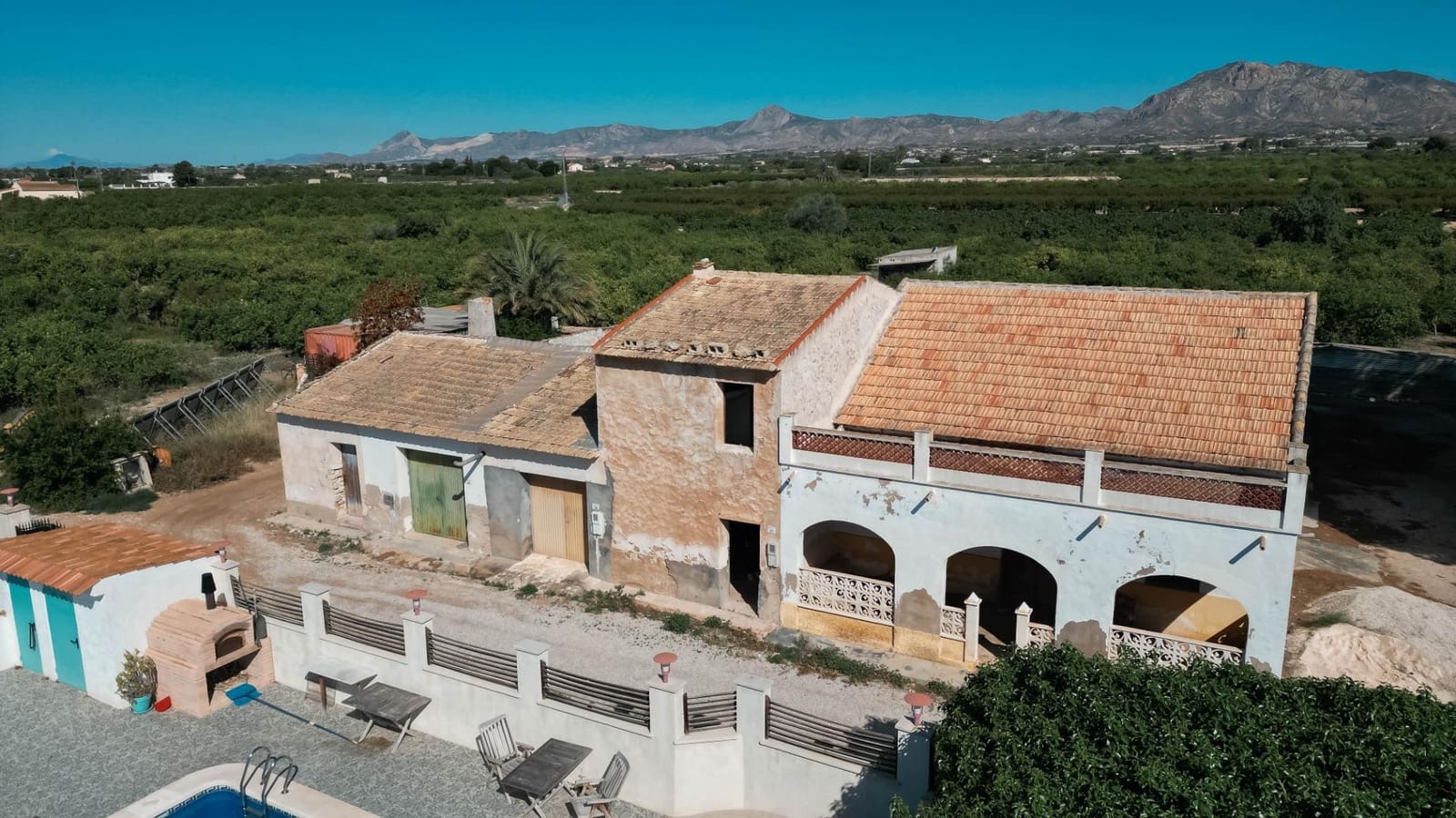 Terraced Villa for sale in Albatera - € 36,000 (Ref: 8999391)