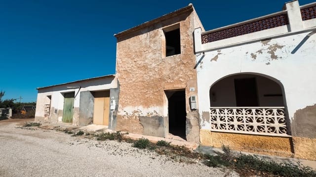 Terraced Villa for sale in Albatera - € 36,000 (Ref: 8999391)