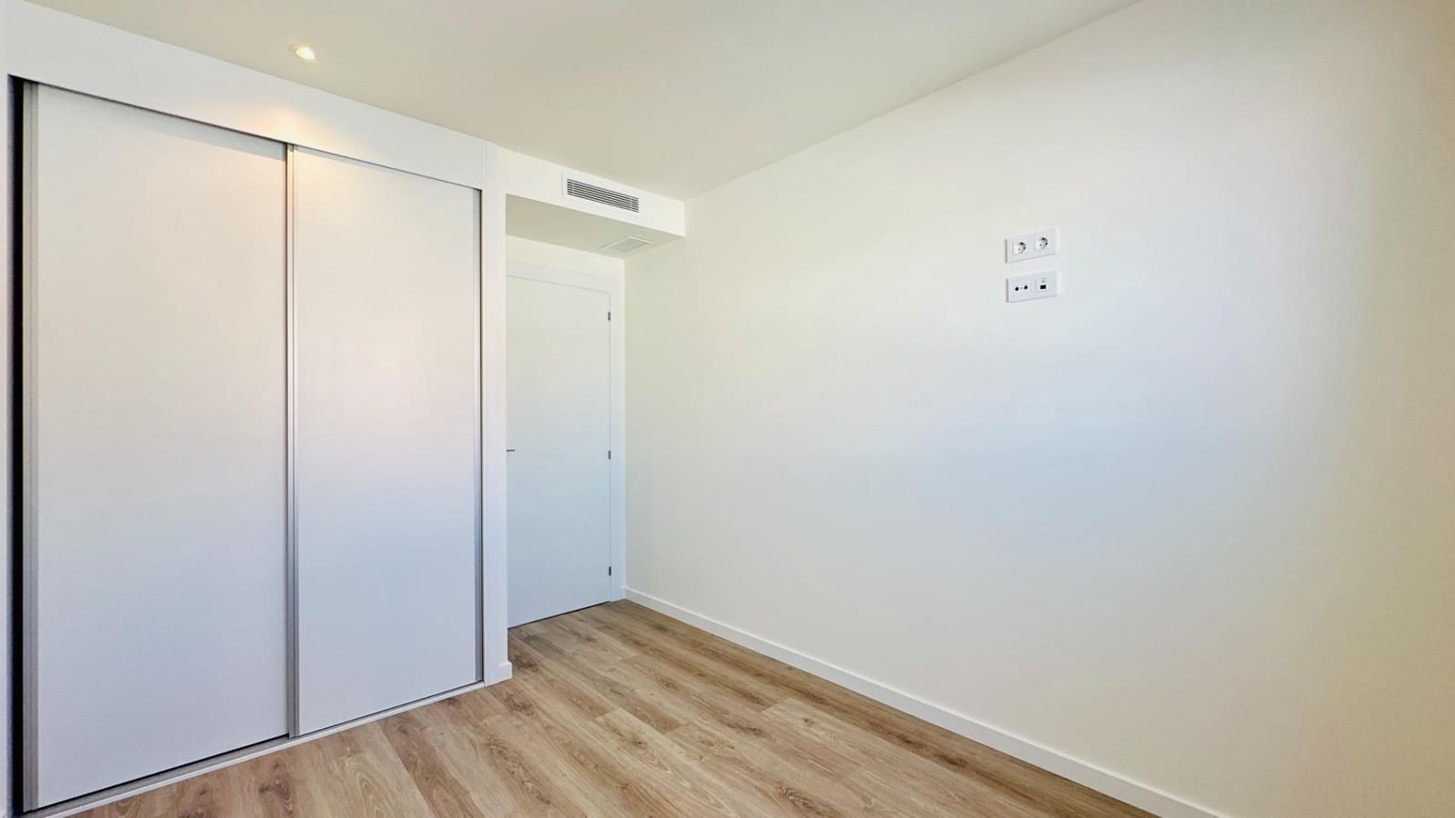 3 quarto Apartamento para venda em Finestrat com piscina - 415 000 € (Ref: 9003507)