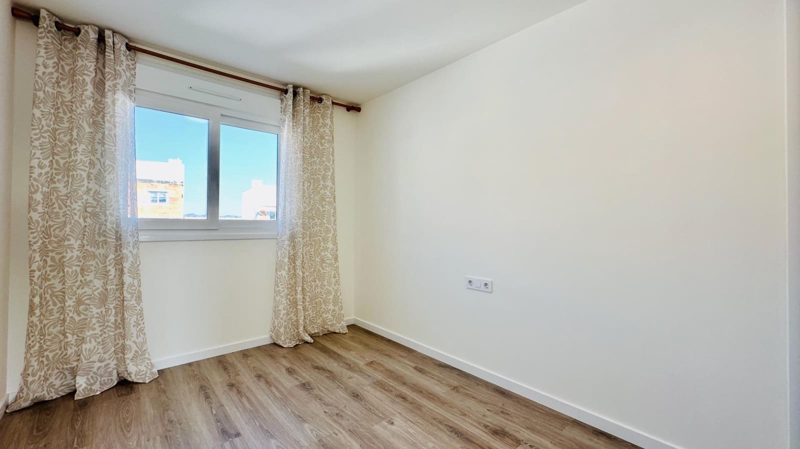 3 quarto Apartamento para venda em Finestrat com piscina - 415 000 € (Ref: 9003507)