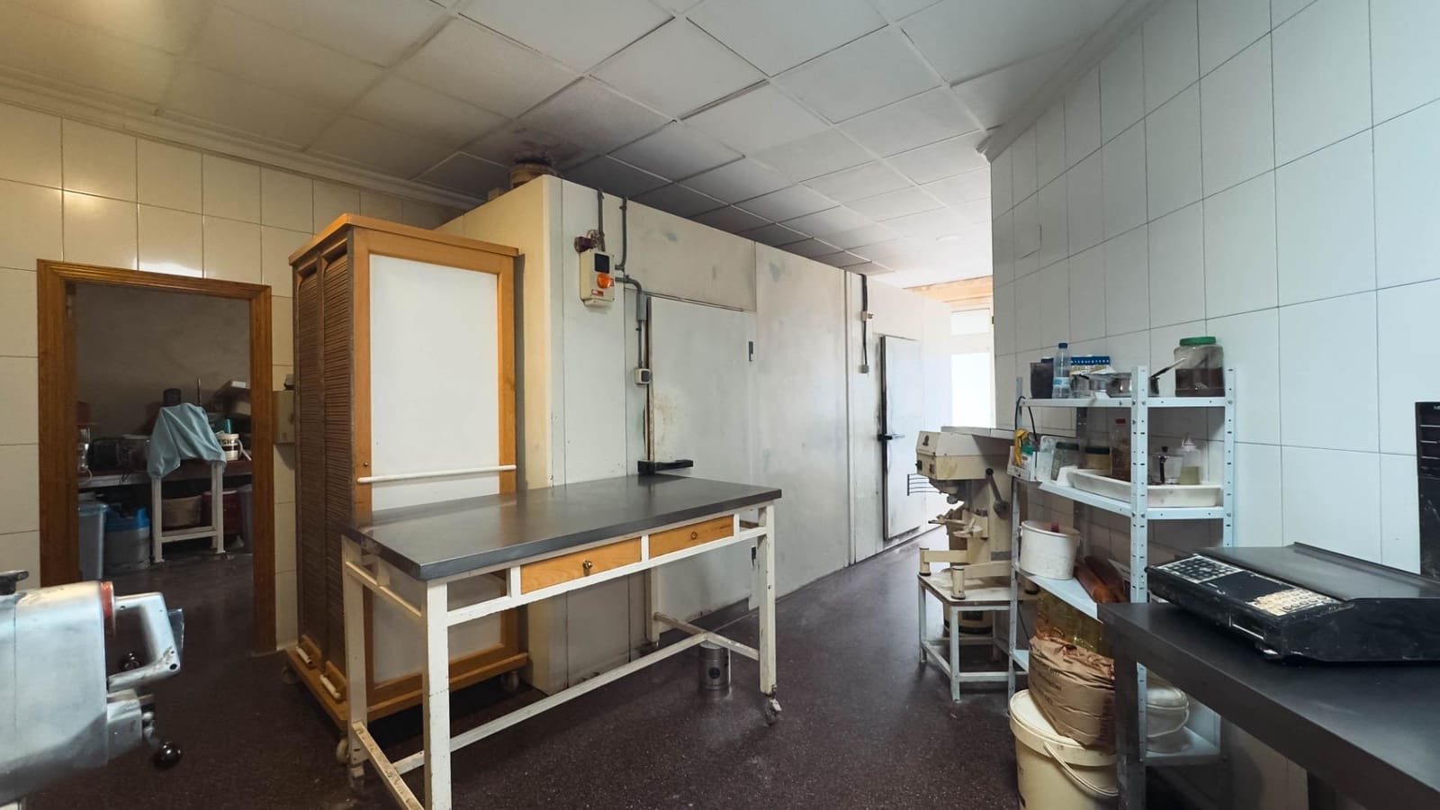 Kommersiell til salgs i San Vicente / Sant Vicent del Raspeig - € 200 000 (Ref: 9014624)