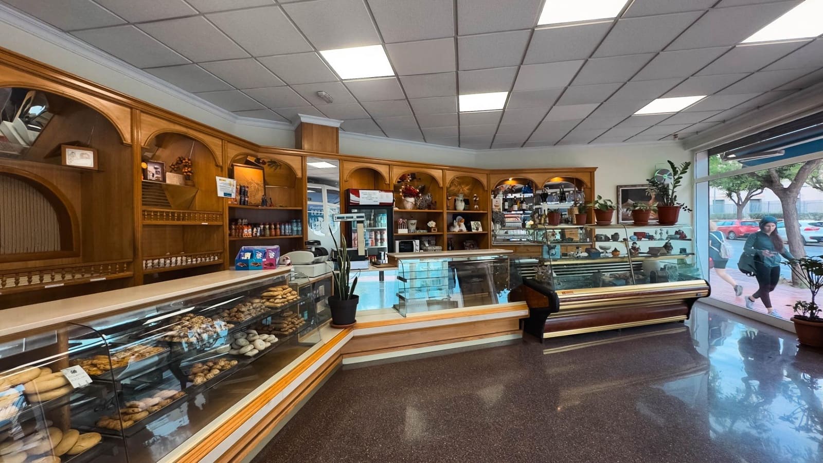 Kommersiell til salgs i San Vicente / Sant Vicent del Raspeig - € 200 000 (Ref: 9014624)