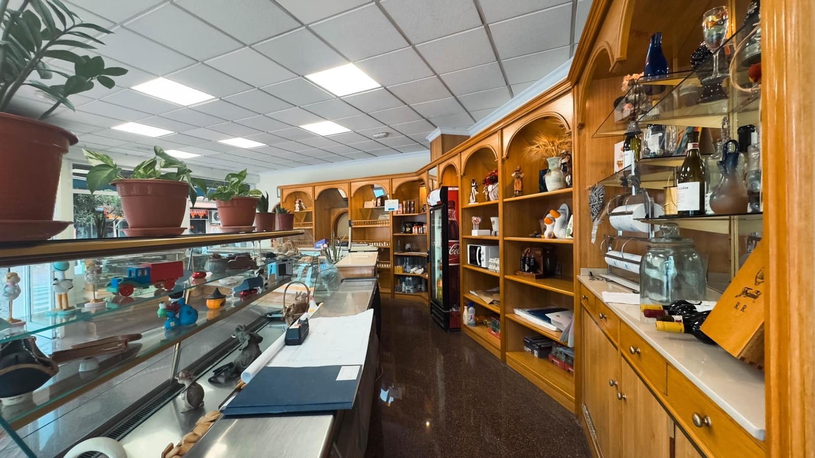 Kommersiell til salgs i San Vicente / Sant Vicent del Raspeig - € 200 000 (Ref: 9014624)