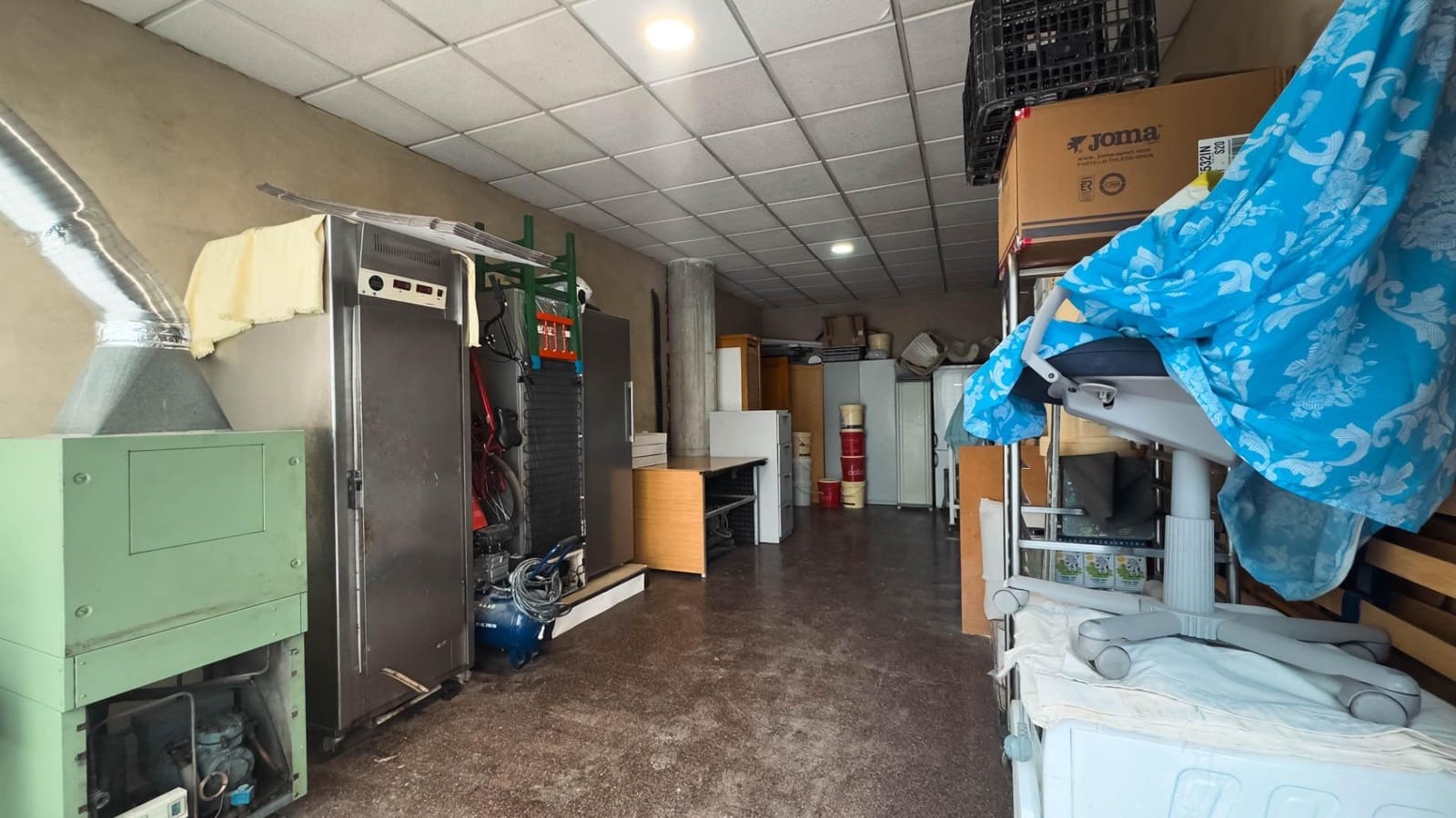 Kommersiell til salgs i San Vicente / Sant Vicent del Raspeig - € 200 000 (Ref: 9014624)