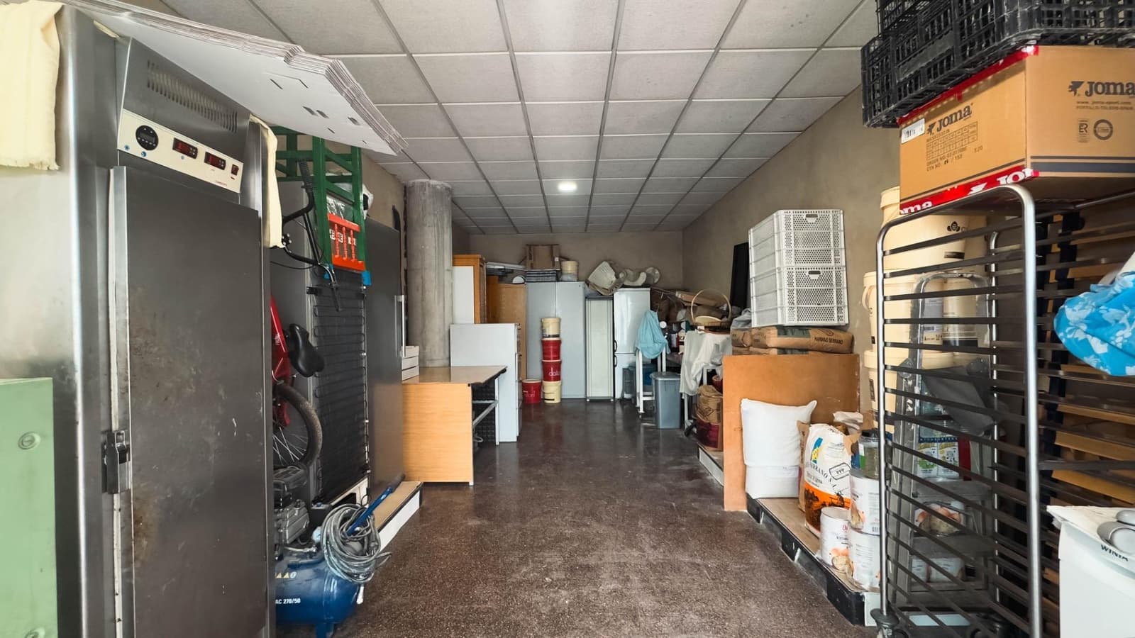 Kommersiell til salgs i San Vicente / Sant Vicent del Raspeig - € 200 000 (Ref: 9014624)