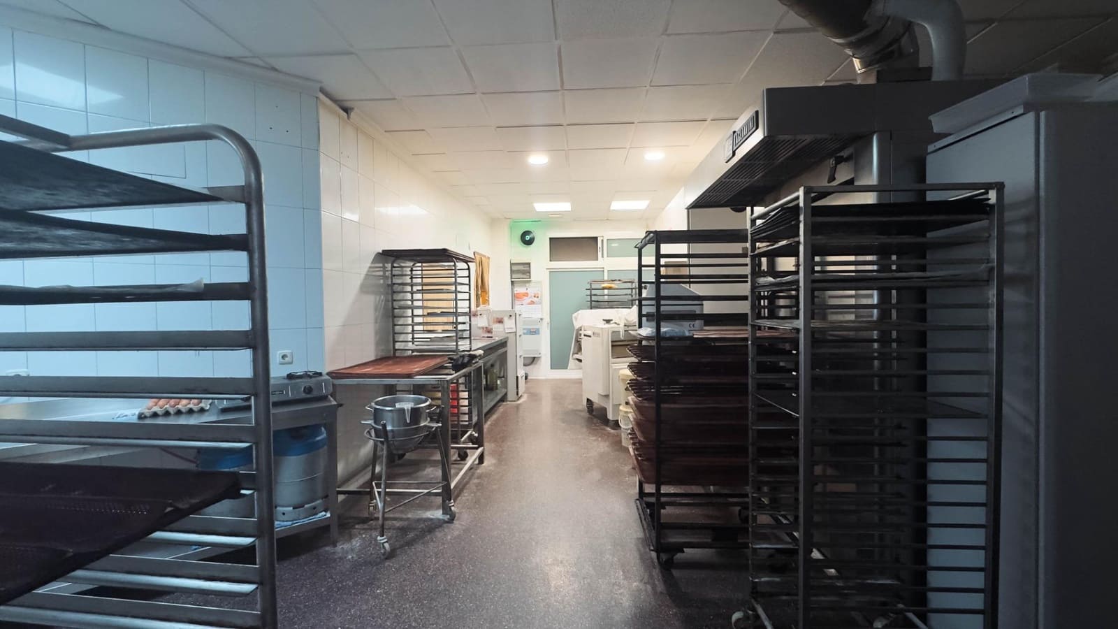 Kommersiell til salgs i San Vicente / Sant Vicent del Raspeig - € 200 000 (Ref: 9014624)