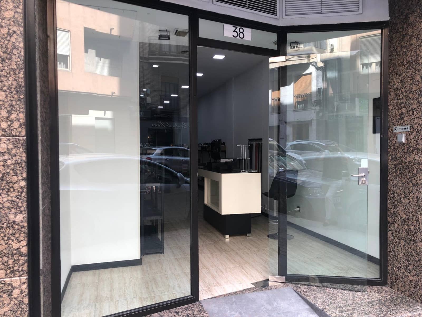 Kommersiell til salgs i Elche / Elx - € 79 000 (Ref: 9018157)