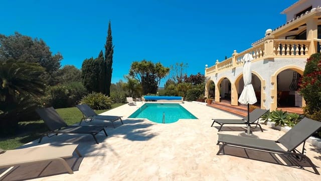 4 soveværelse Villa til salg i Javea / Xàbia med swimmingpool garage - € 1.090.000 (Ref: 9026733)