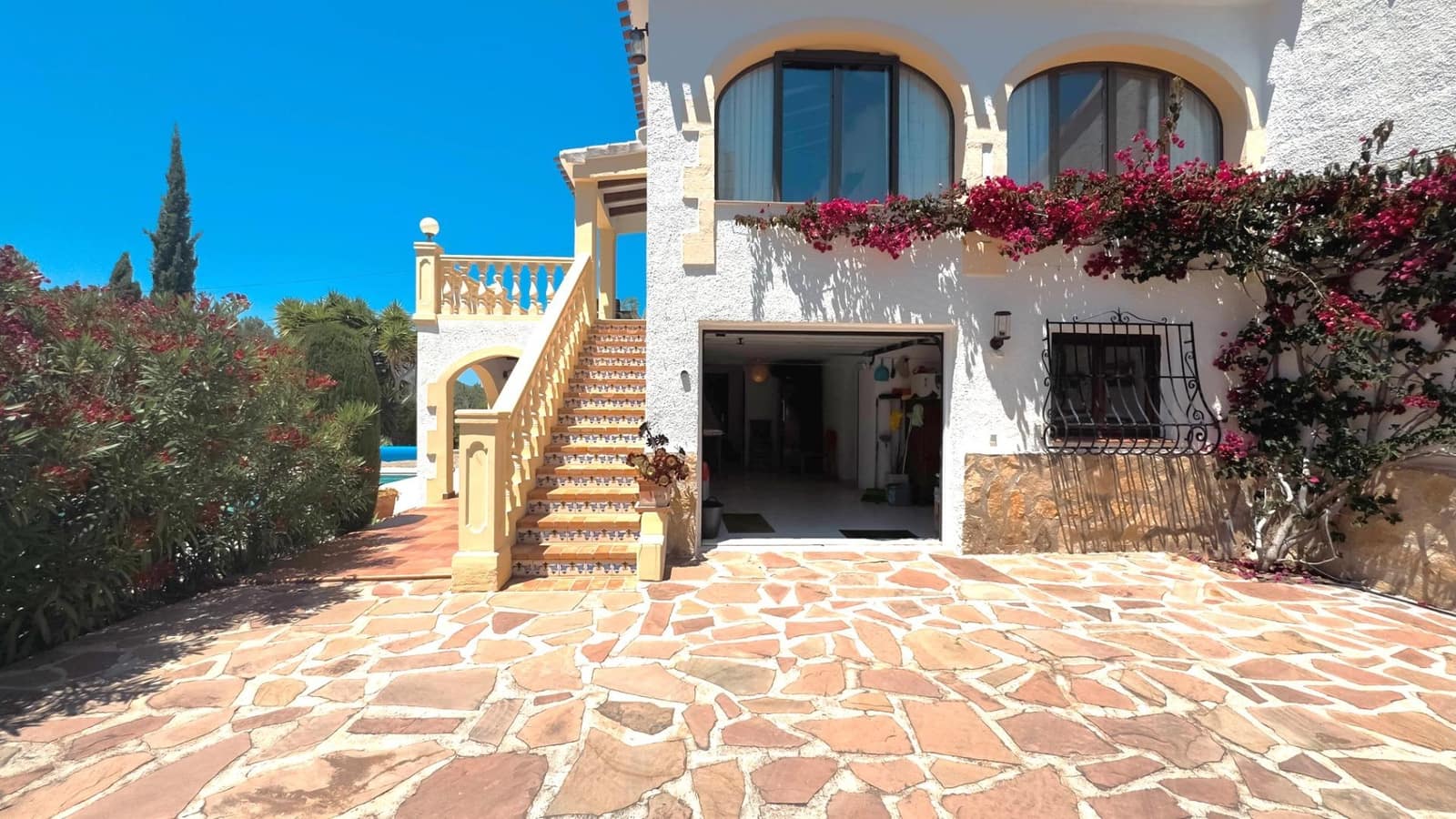 4 bedroom Villa for sale in Javea / Xabia with pool garage - € 1,090,000 (Ref: 9026733)