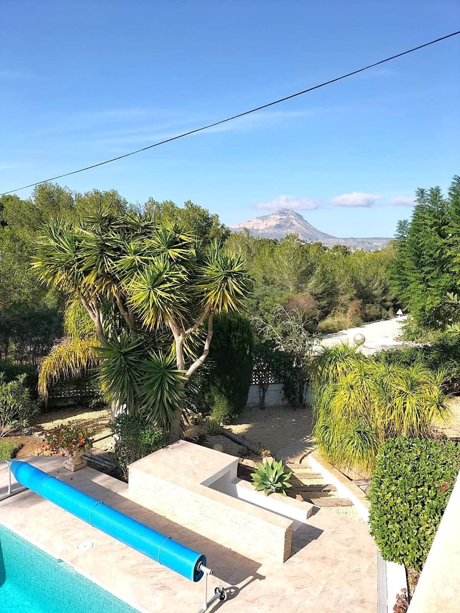 4 bedroom Villa for sale in Javea / Xabia with pool garage - € 1,090,000 (Ref: 9026733)