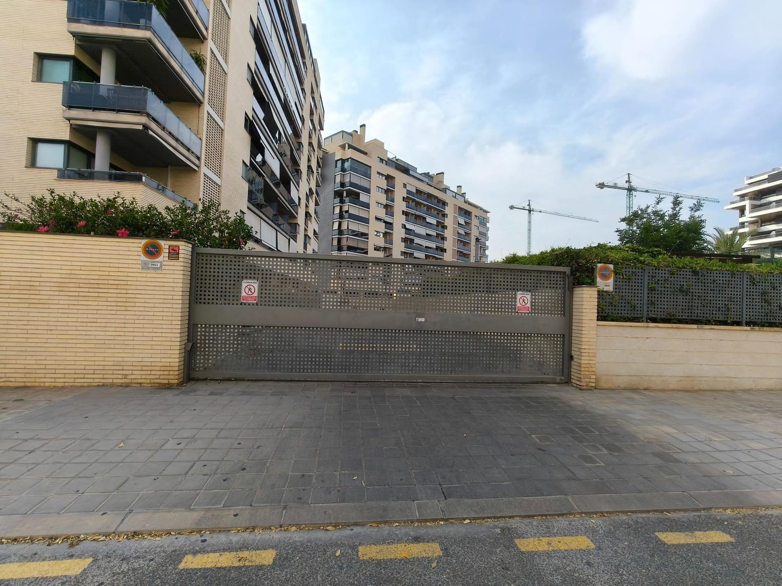 Garage til salg i Alicante by - € 23.900 (Ref: 9031357)