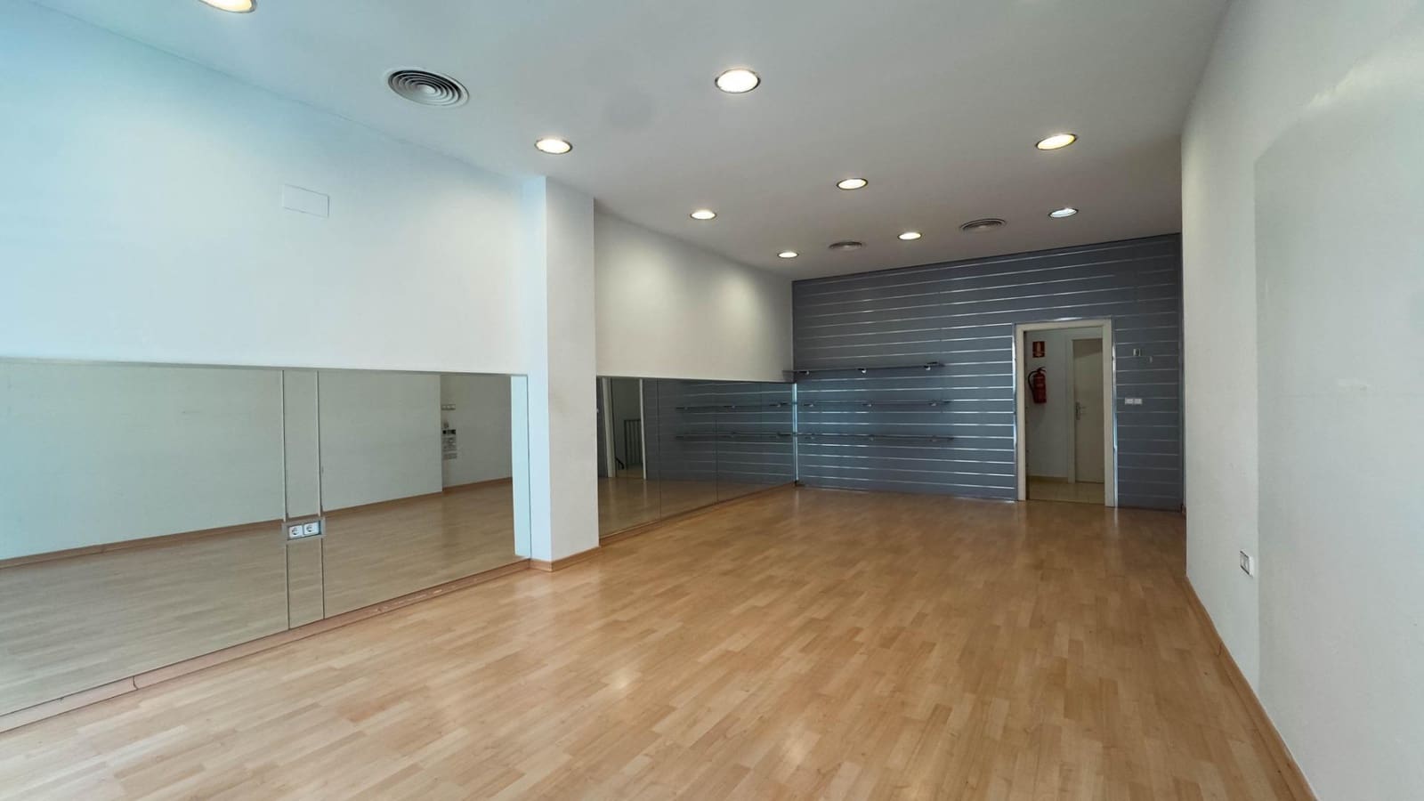 Komercyjne na sprzedaż w Elche / Elx - 127 000 € (Ref: 9065099)