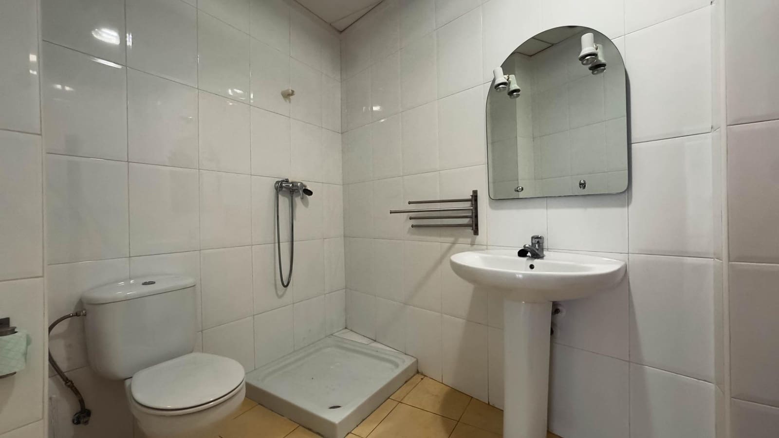 Komercyjne na sprzedaż w Elche / Elx - 127 000 € (Ref: 9065099)