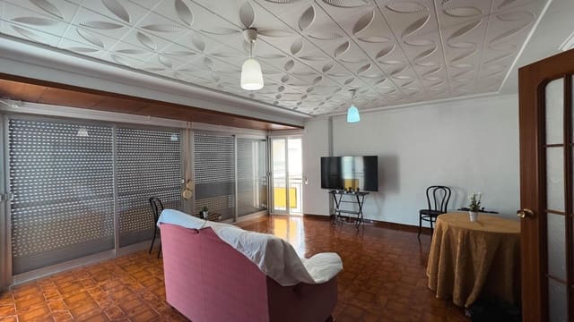 4 bedroom Townhouse for sale in Novelda with garage - € 217,000 (Ref: 9065104)