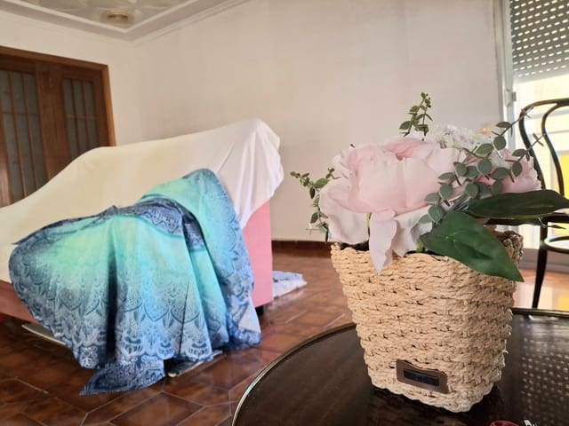 4 bedroom Townhouse for sale in Novelda with garage - € 217,000 (Ref: 9065104)