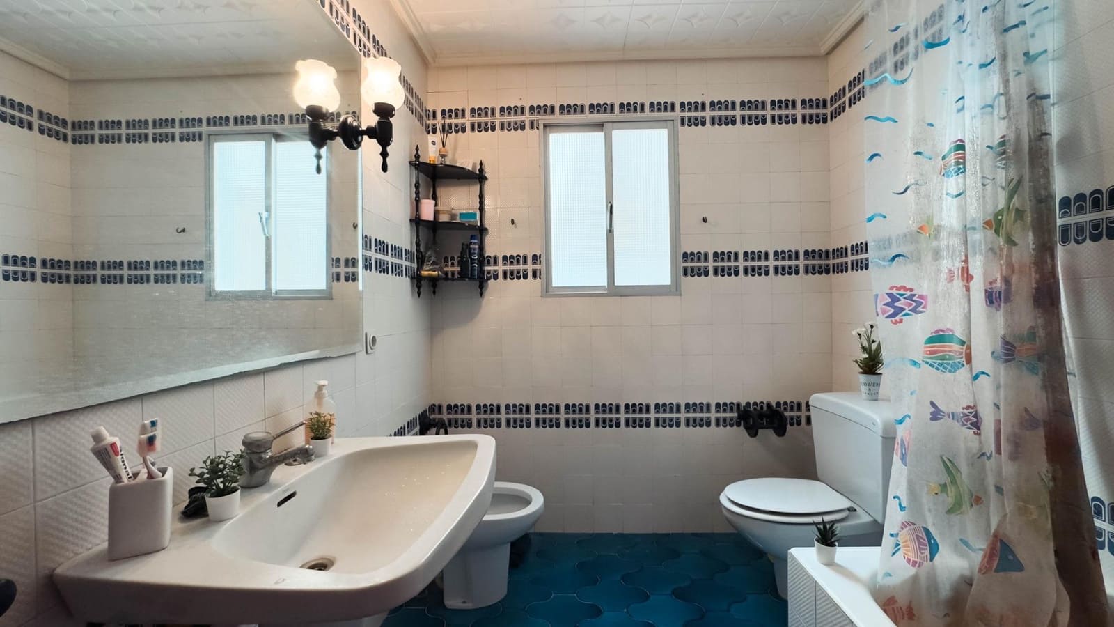 4 makuuhuone Omakotitalo myytävänä paikassa Novelda mukana 
autotalli - 217 000 € (Ref: 9065104)