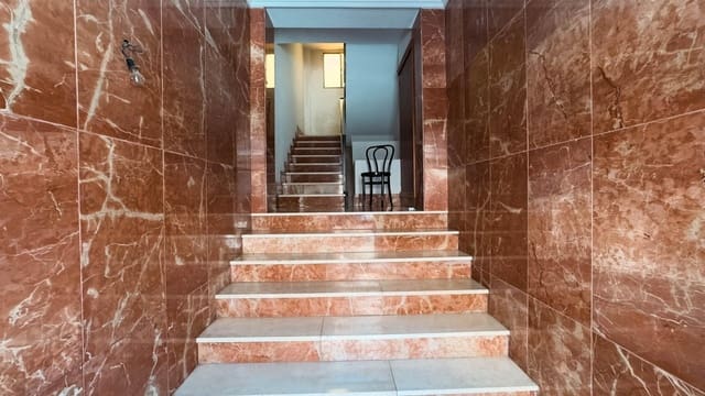 4 soveværelse Byhus til salg i Novelda med garage - € 217.000 (Ref: 9065104)
