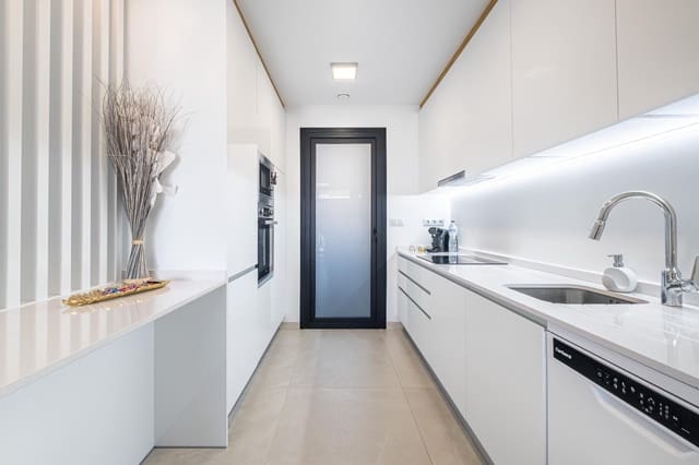 2 slaapkamer Appartement te koop in Playa Poniente, Benidorm met zwembad - € 595.000 (Ref: 9078197)