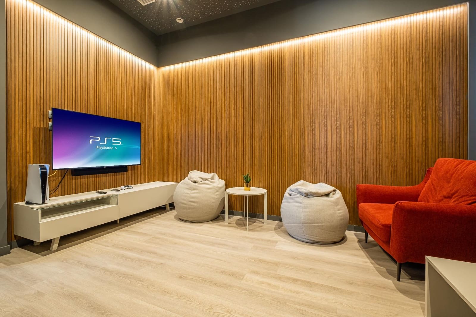 2 slaapkamer Appartement te koop in Benidorm met zwembad - € 595.000 (Ref: 9078197)