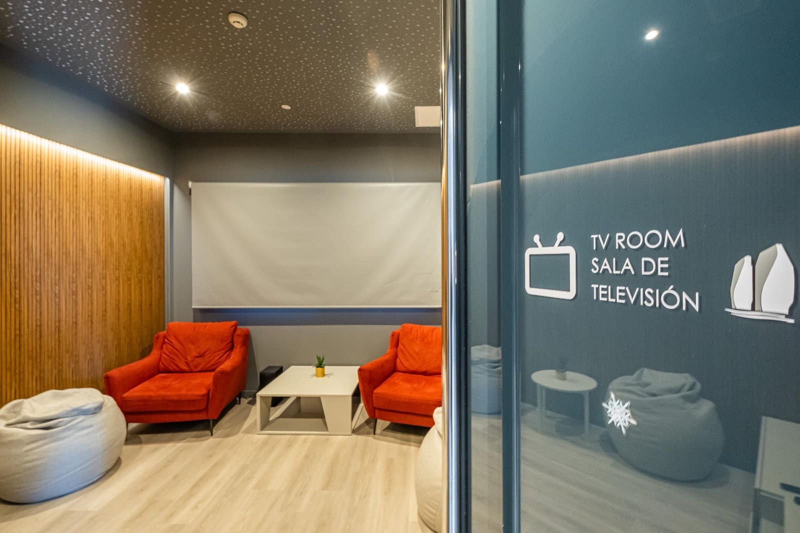 2 slaapkamer Appartement te koop in Benidorm met zwembad - € 595.000 (Ref: 9078197)