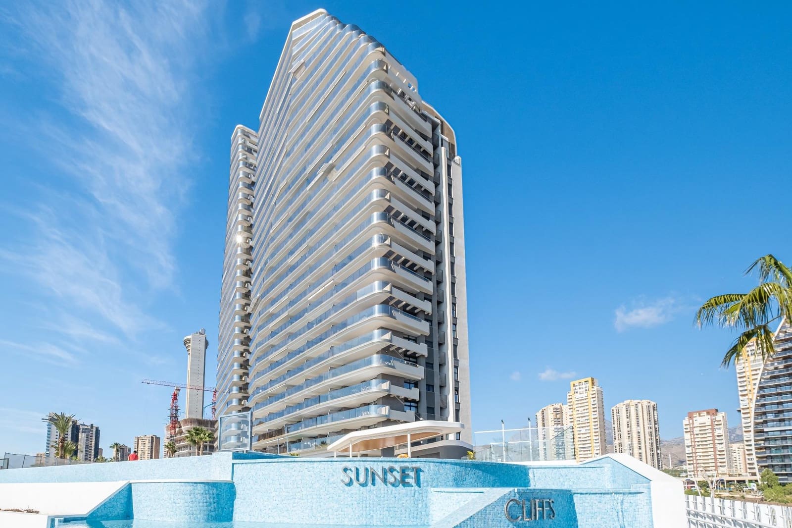 2 slaapkamer Appartement te koop in Benidorm met zwembad - € 595.000 (Ref: 9078197)