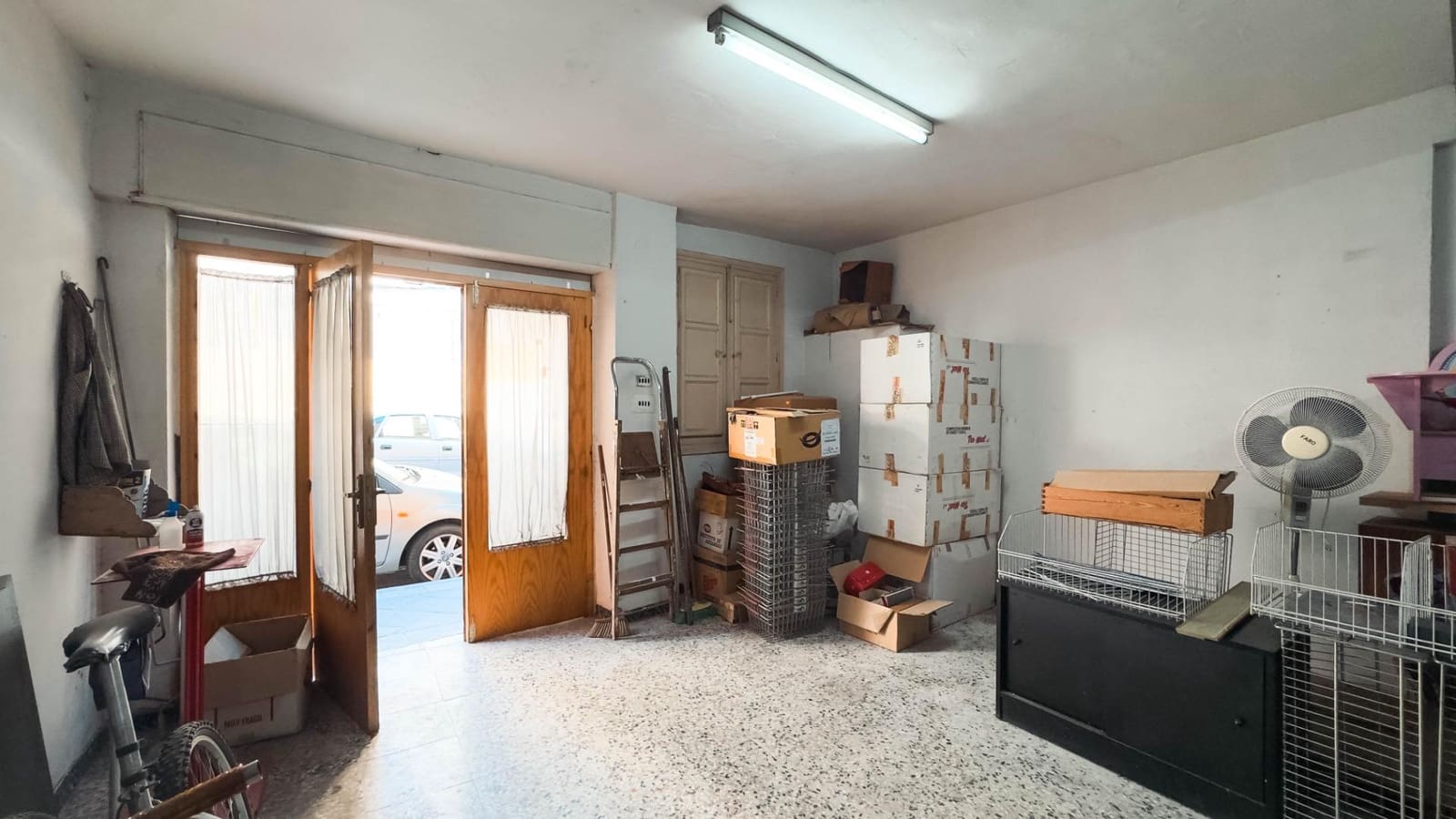 Kommersiell til salgs i Elche / Elx - € 48 000 (Ref: 9081414)