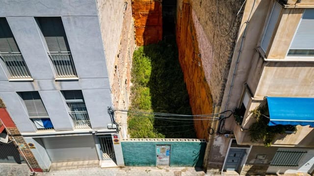 Tontti myytävänä paikassa San Antón, Alicante kaupunki - 200 000 € (Ref: 9089689)