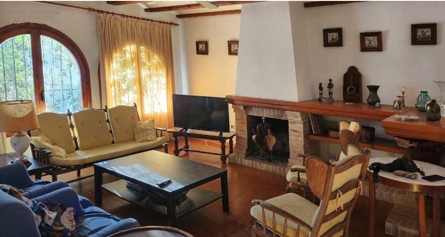 Villa til salgs i Moraira med svømmebasseng garasje - € 735 000 (Ref: 9099021)