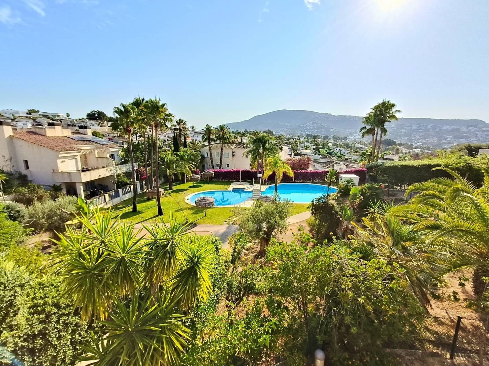 4 soveværelse Rækkehus til salg i Moraira med swimmingpool - € 499.000 (Ref: 9103091)