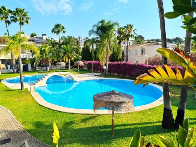 4 chambre Villa/Maison Mitoyenne à vendre à Moraira, Teulada-Moraira avec piscine - 499 000 € (Ref: 9103091)