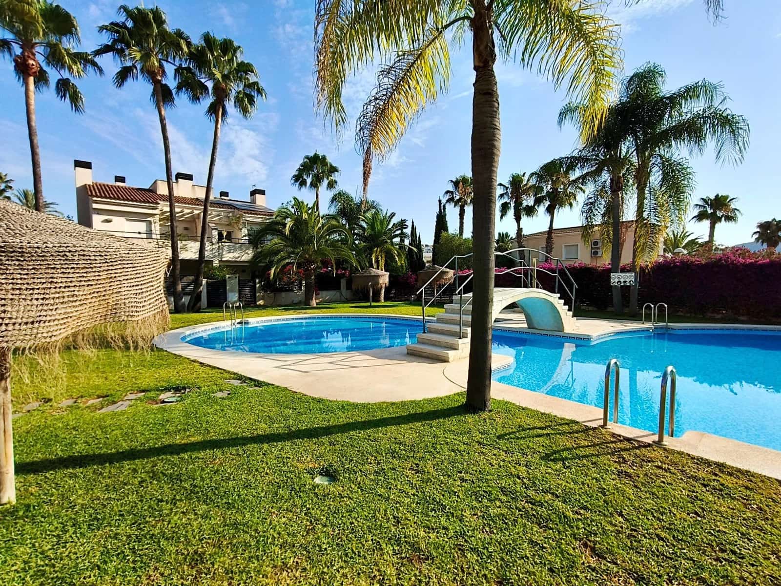 4 soveværelse Rækkehus til salg i Moraira med swimmingpool - € 499.000 (Ref: 9103091)