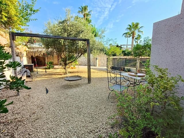 4 bedroom Terraced Villa for sale in Moraira, Teulada-Moraira with pool - € 499,000 (Ref: 9103091)