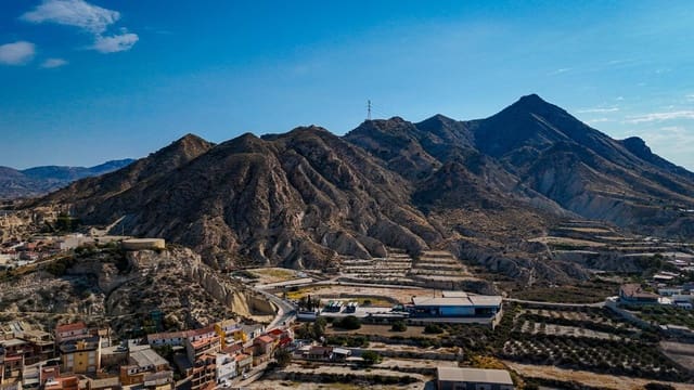 4 soveværelse Finca/Landehus til salg i Abanilla med garage - € 149.900 (Ref: 9108592)