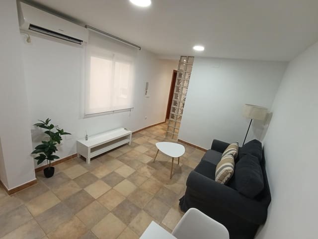 3 soveværelse Lejlighed til leje i Elche / Elx - € 850 (Ref: 9112235)