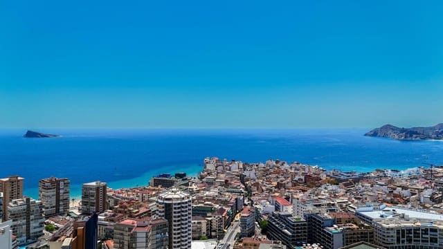 Bedrijf te huur in Centro Urbano, Benidorm - € 600 (Ref: 9115984)