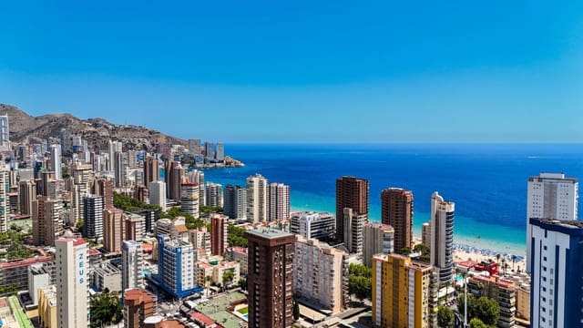 Bedrijf te huur in Centro Urbano, Benidorm - € 600 (Ref: 9115984)