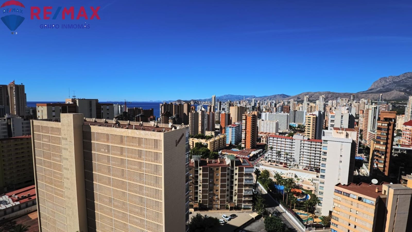 2 Zimmer Wohnung zu verkaufen in Benidorm mit Pool - 235.000 € (Ref: 9134347)