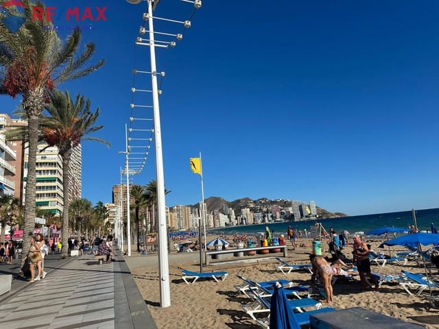 4 bedroom Commercial for sale in Levante, Benidorm - € 287,000 (Ref: 9134356)