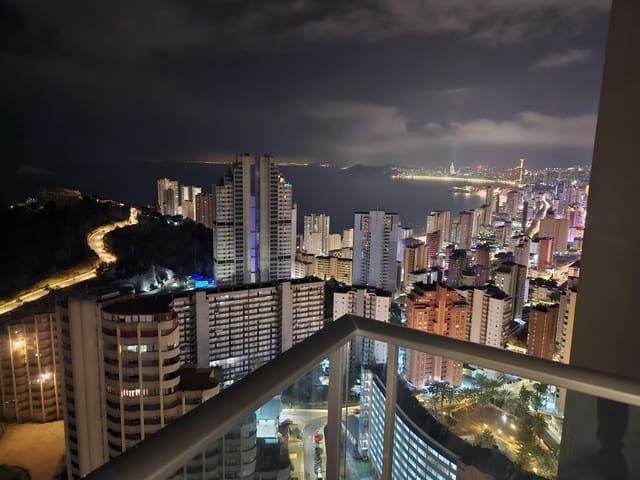 2 sovrum Lägenhet till salu i Benidorm med pool garage - 399 000 € (Ref: 9134366)