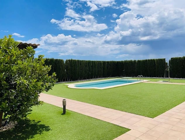 Chalet de 4 habitaciones en Finestrat en venta con piscina garaje - 819.000 € (Ref: 9134404)