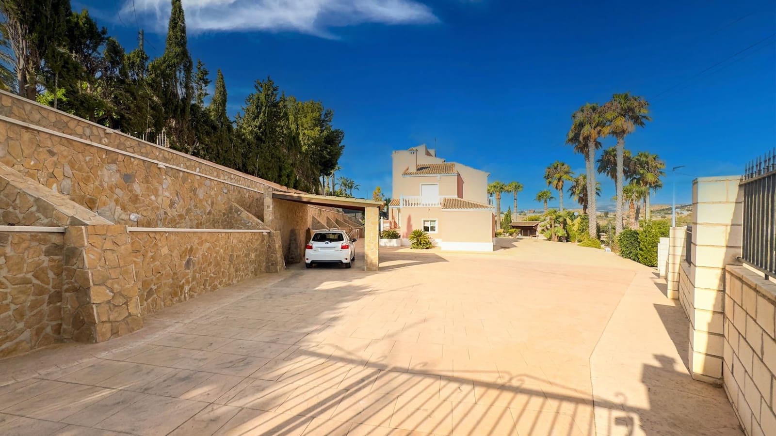 5 soverom Villa til salgs i Elche / Elx med svømmebasseng garasje - € 540 000 (Ref: 9142796)