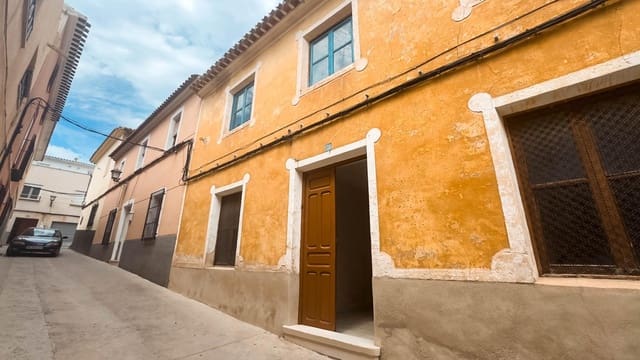 5 bedroom Townhouse for sale in Mula with garage - € 96,000 (Ref: 9149171)