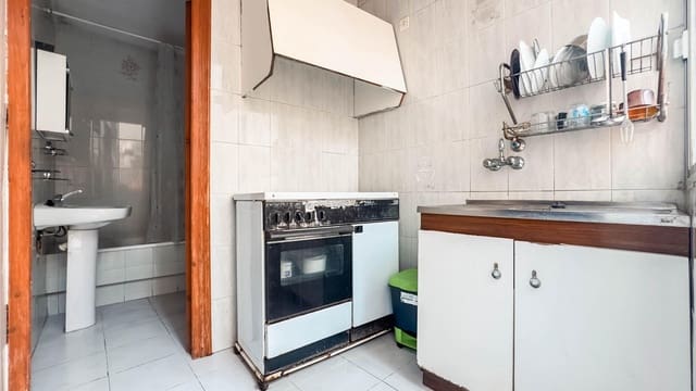 5 bedroom Townhouse for sale in Mula with garage - € 96,000 (Ref: 9149171)