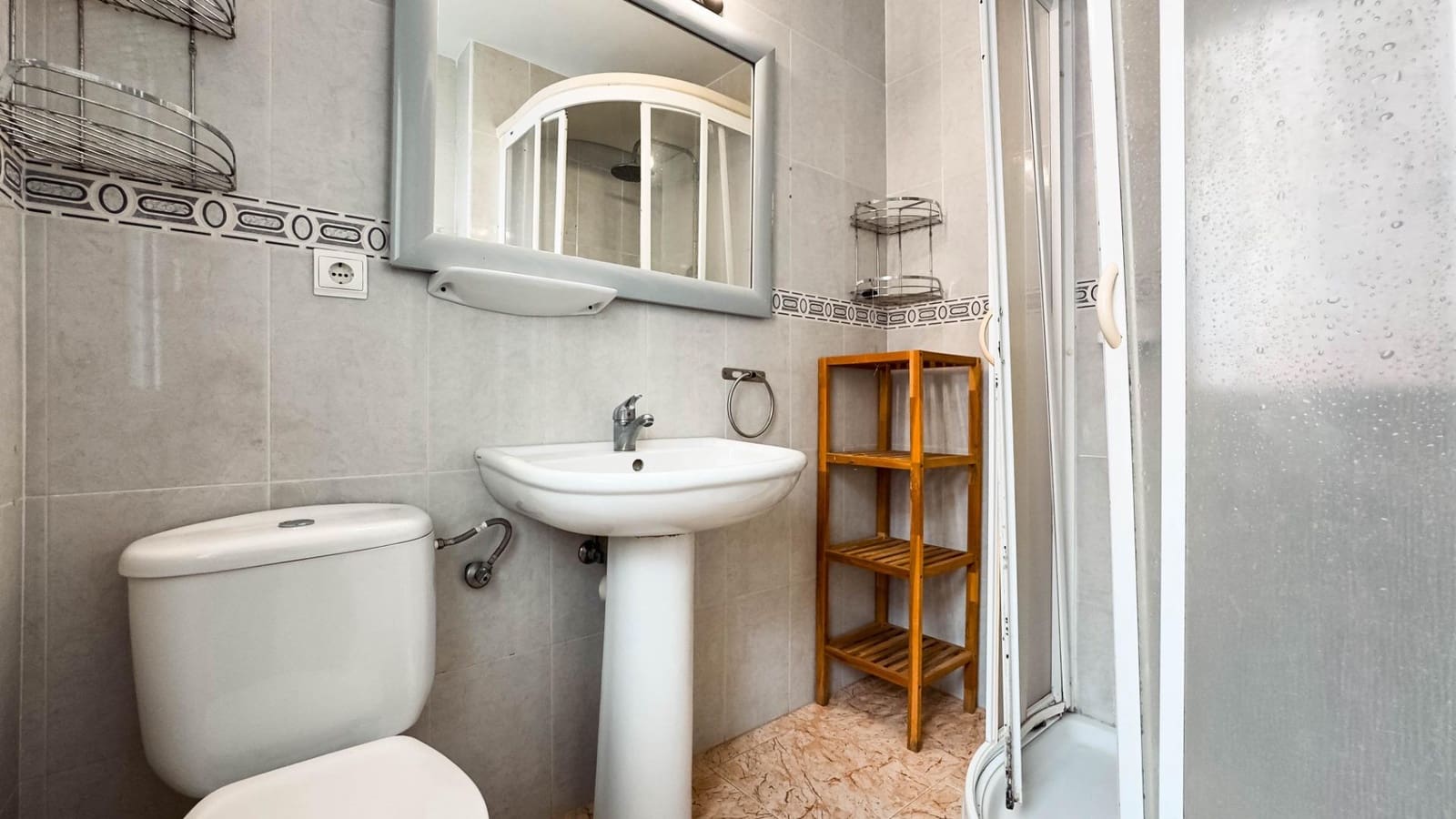 3 bedroom Flat for sale in Alicante / Alacant city - € 219,000 (Ref: 9151841)