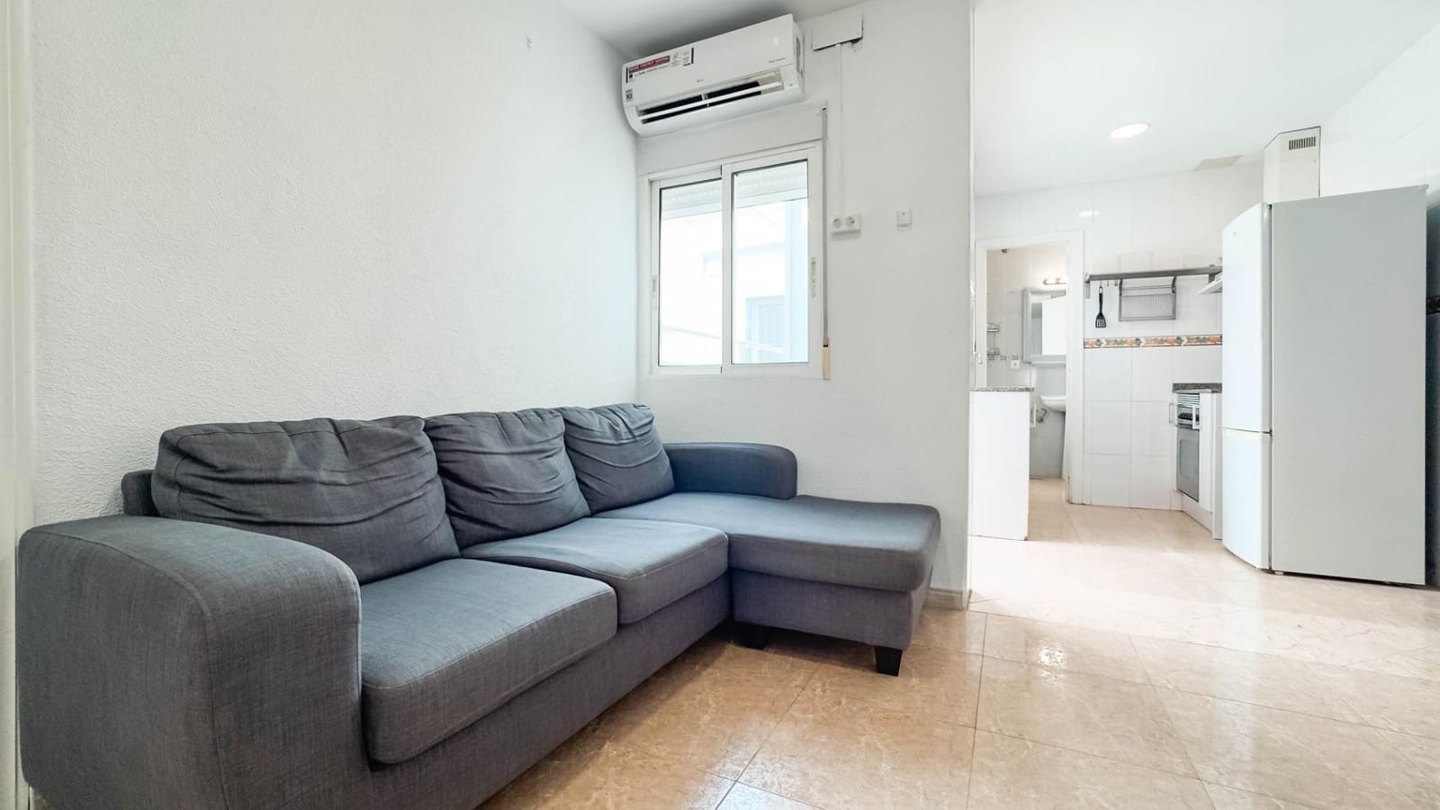 3 bedroom Flat for sale in Alicante / Alacant city - € 219,000 (Ref: 9151841)