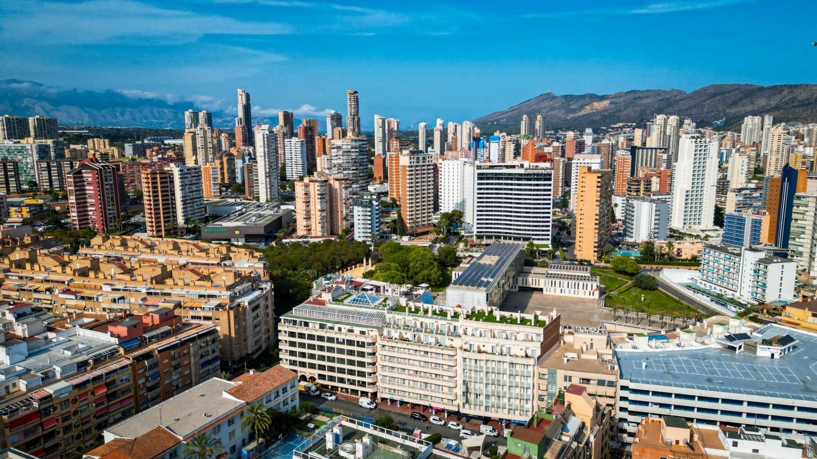 4 sypialnia Apartament na sprzedaż w Benidorm z garażem - 259 000 € (Ref: 9153851)