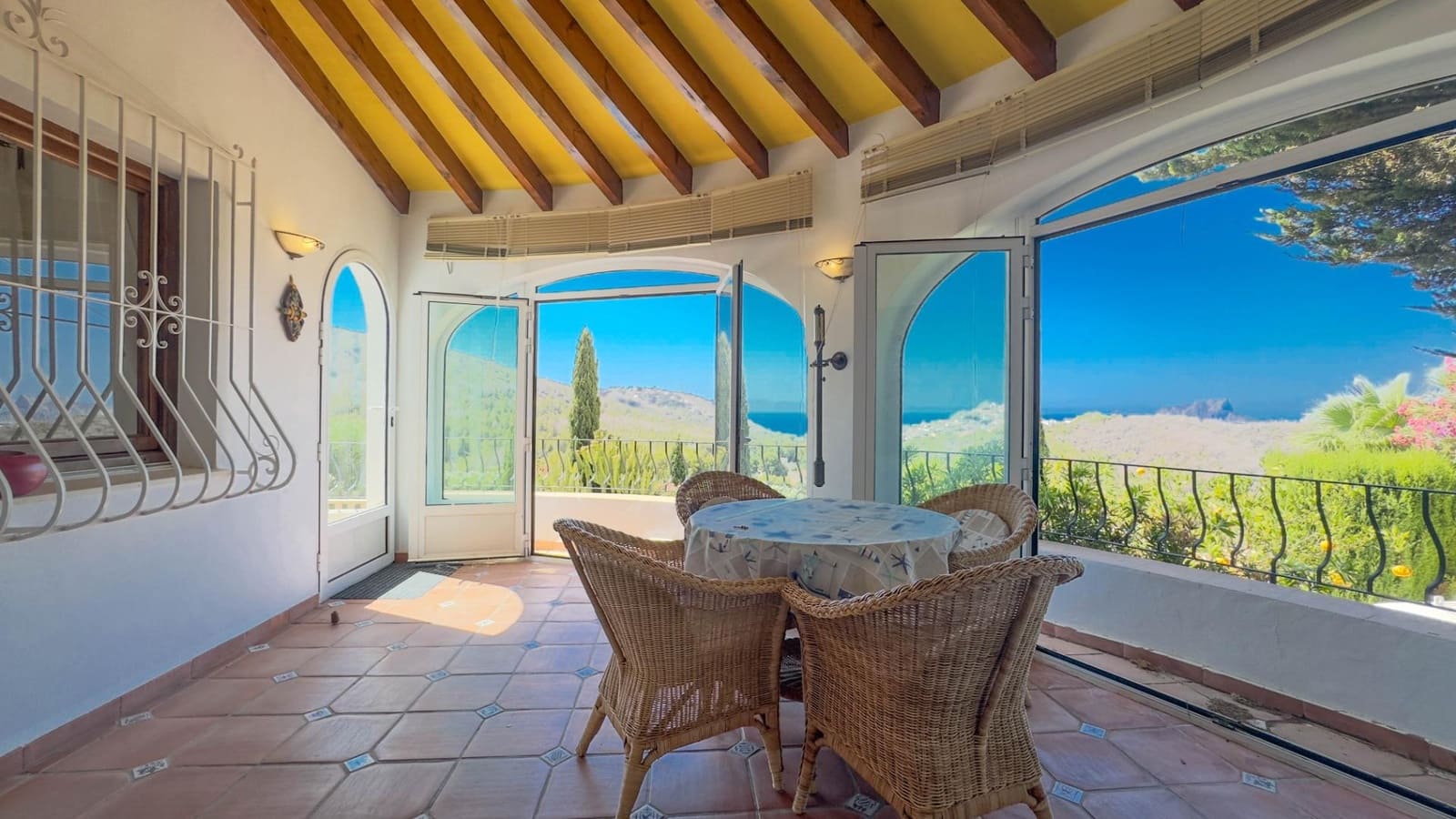 Chalet de 3 habitaciones en Moraira en venta con garaje - 629.000 € (Ref: 9153853)