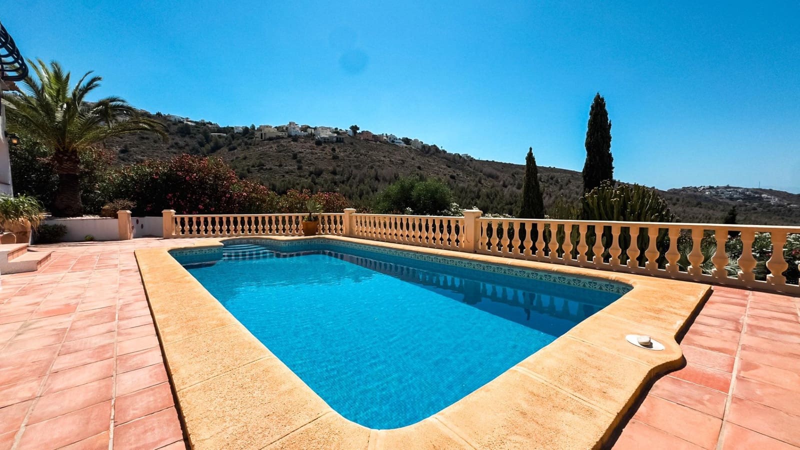 Chalet de 3 habitaciones en Moraira en venta con garaje - 629.000 € (Ref: 9153853)