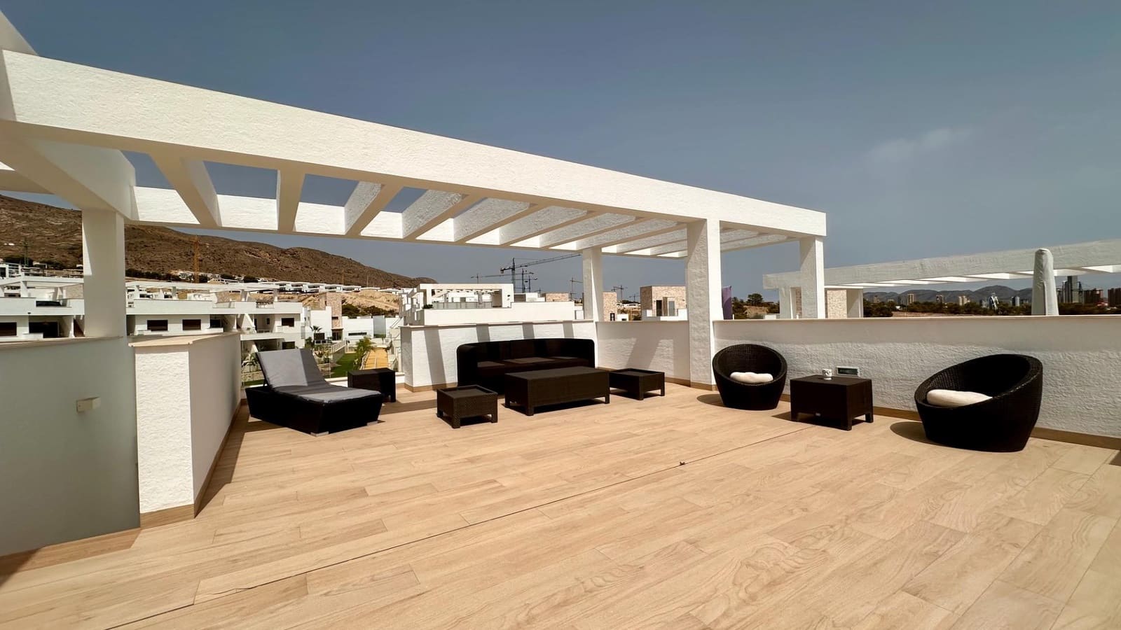 2 bedroom Apartment for rent in Finestrat with pool garage - € 1,750 (Ref: 9159381)